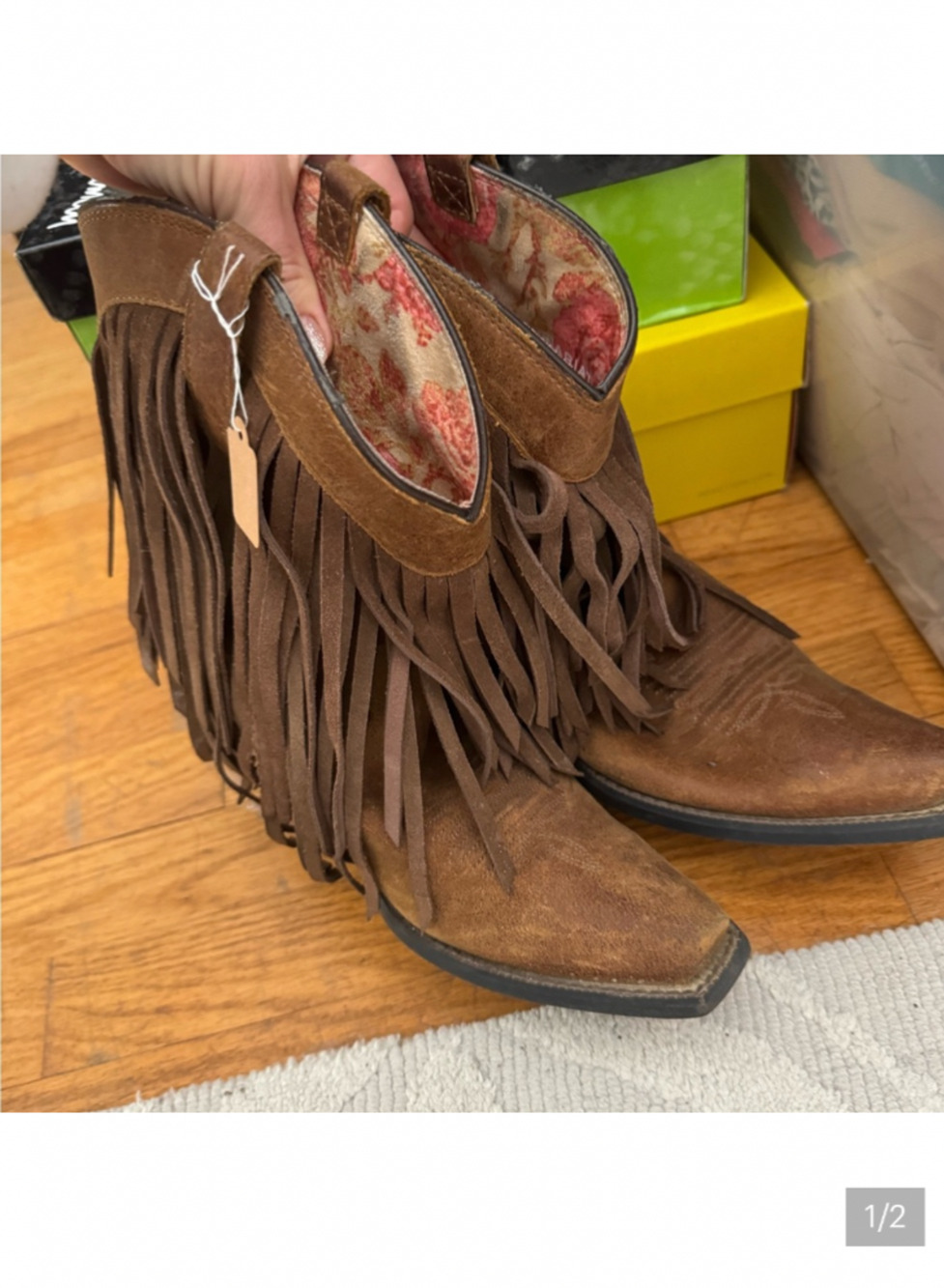 ARAIT Gold Rush Women’s Brown suede fringe Sz.6.5